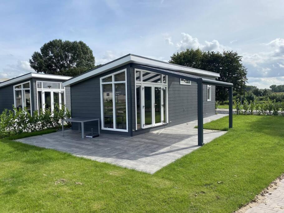 Vakantiehuis Met Vijverzicht Lathum 外观 照片